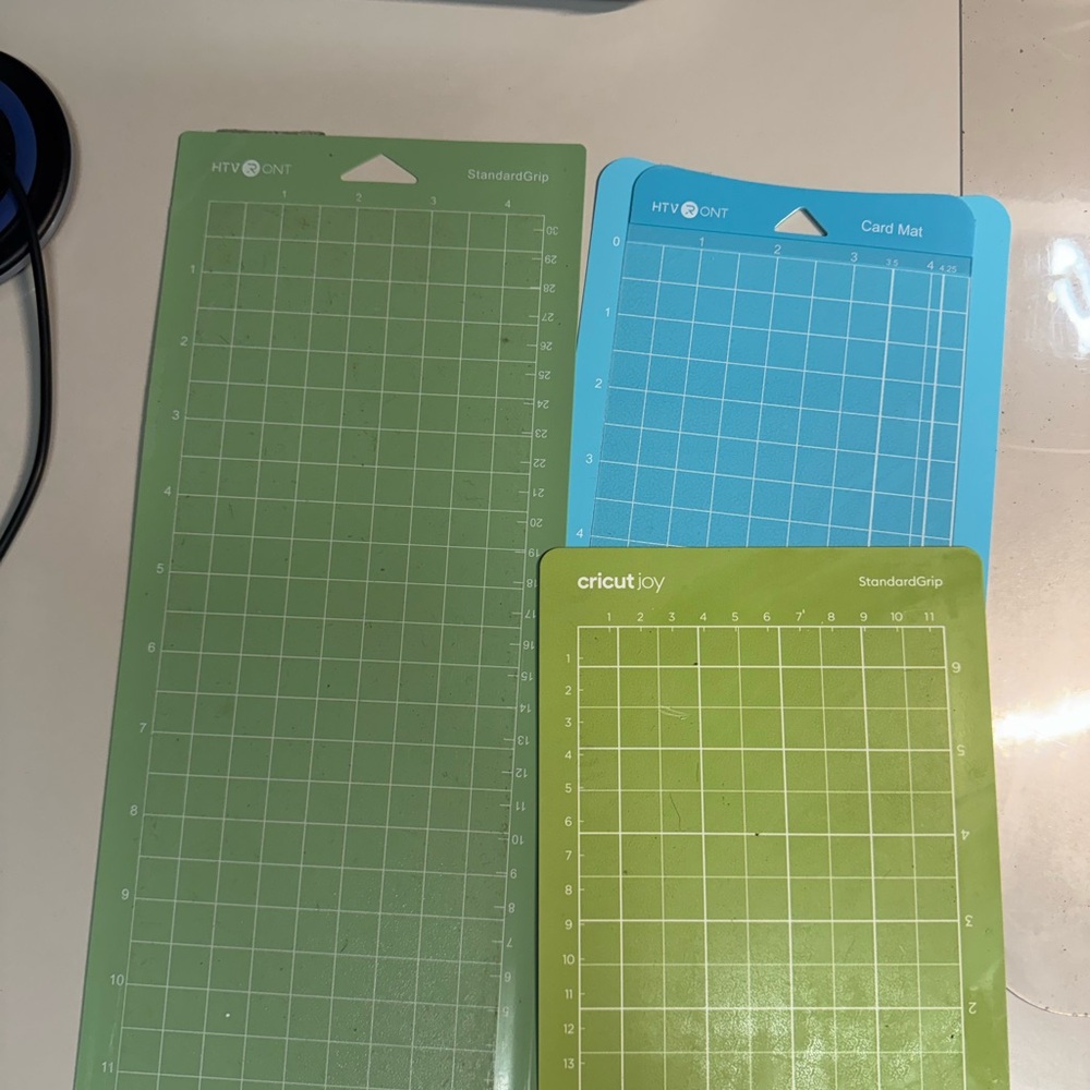 Cricut Joy mini cutting machine w/ extras - Picture 3 of 6